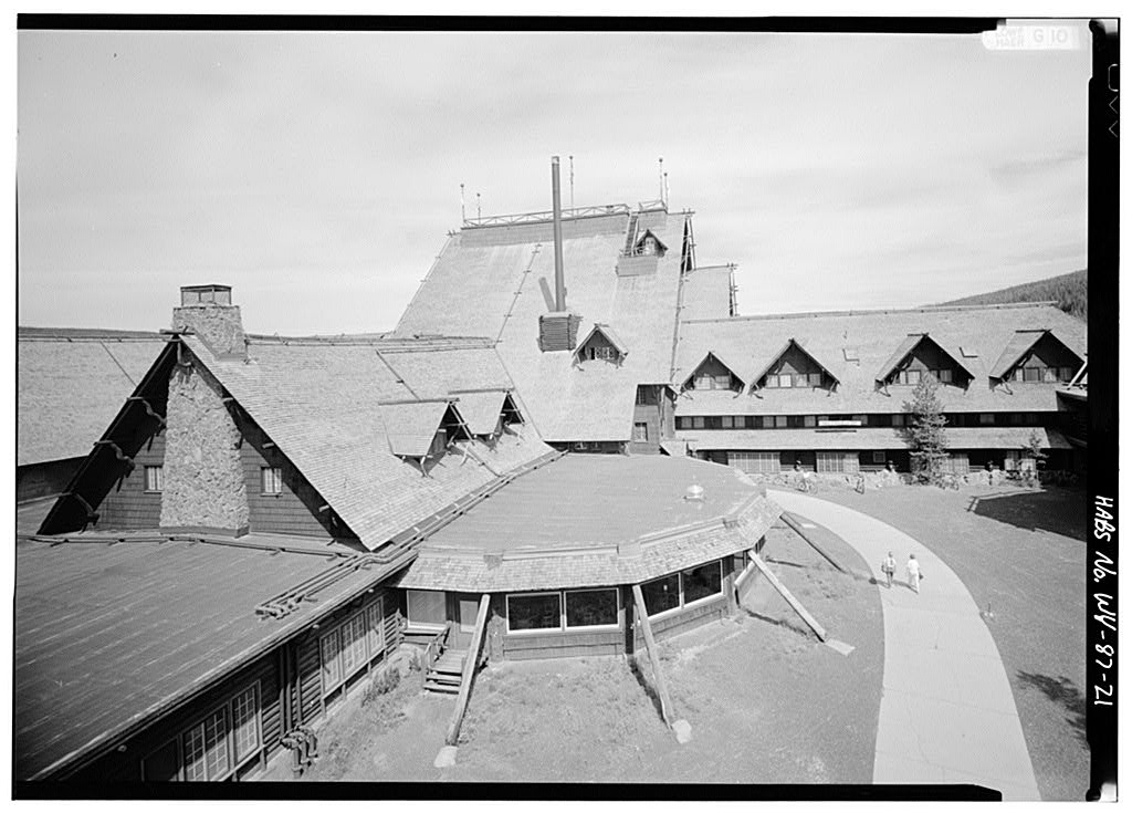 Exterior view of Yellowstone's Old Faithful Inn.