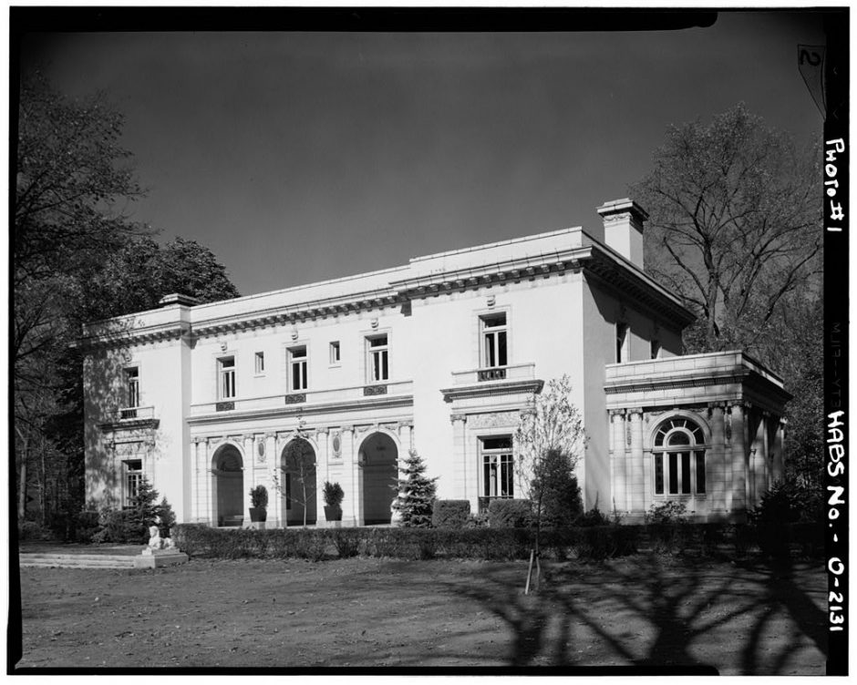 Inside the 1914 Beaux Arts Tremaine-Gallagher House – Classics.Life