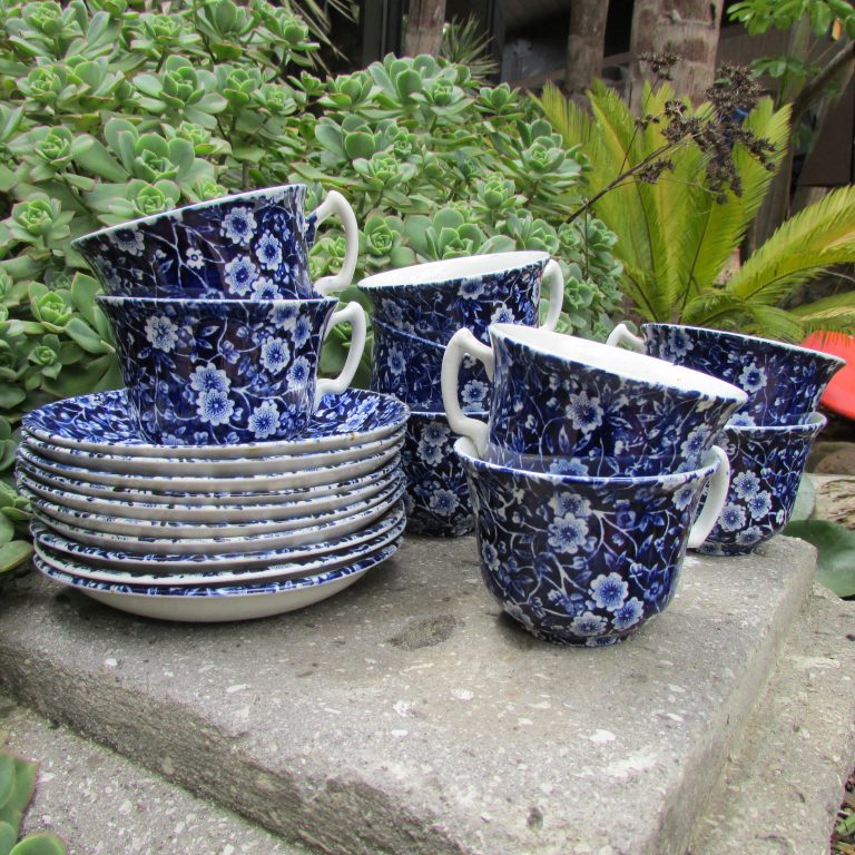 21x Pieces Blue Calico Tea Serveware Classics Life